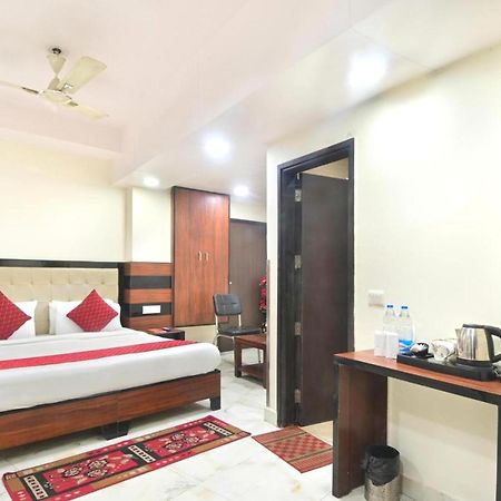 Hotel Emporio View - New Delhi Railway Station - Paharganj ภายนอก รูปภาพ
