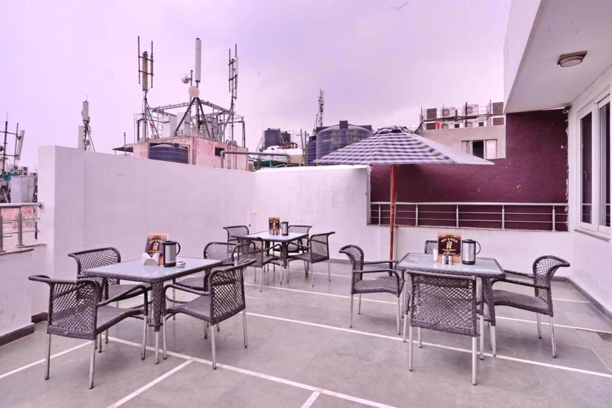 Hotel Emporio View - New Delhi Railway Station - Paharganj ภายนอก รูปภาพ
