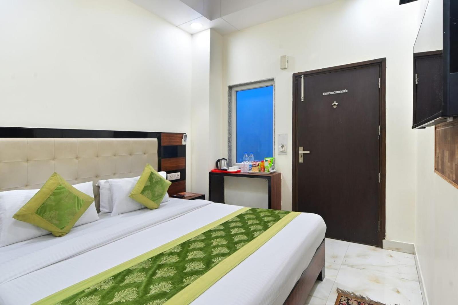 Hotel Emporio View - New Delhi Railway Station - Paharganj ภายนอก รูปภาพ