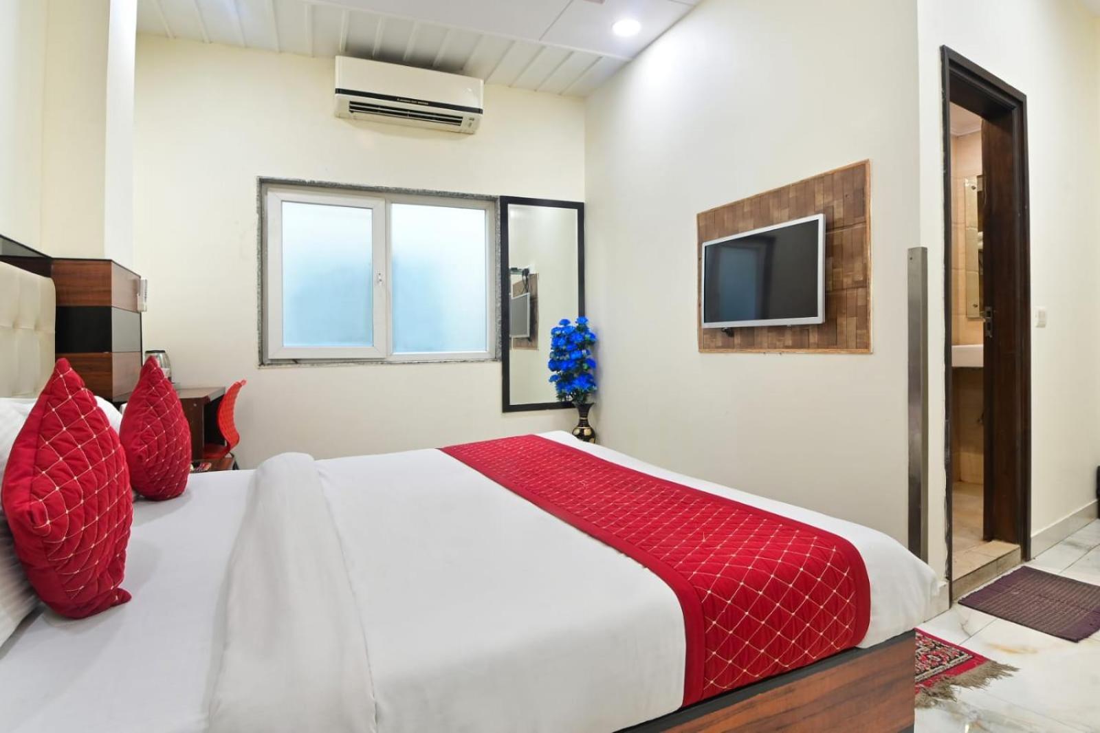 Hotel Emporio View - New Delhi Railway Station - Paharganj ภายนอก รูปภาพ