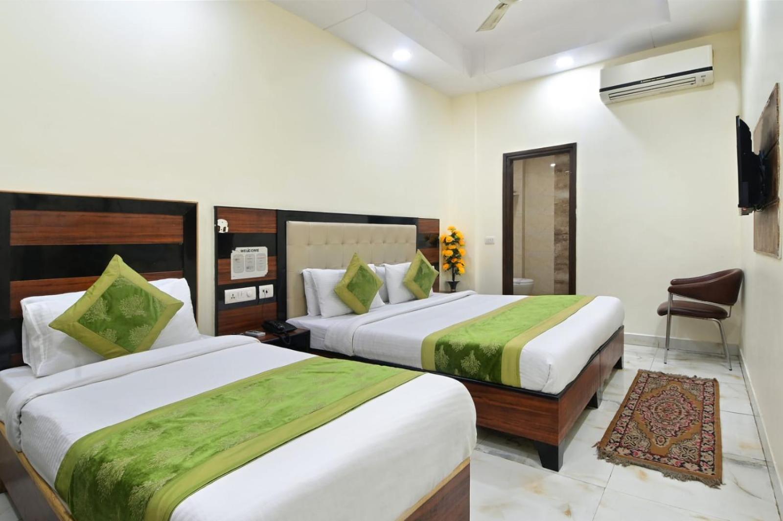 Hotel Emporio View - New Delhi Railway Station - Paharganj ภายนอก รูปภาพ