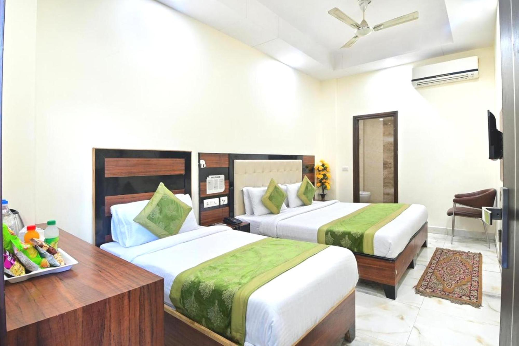 Hotel Emporio View - New Delhi Railway Station - Paharganj ภายนอก รูปภาพ
