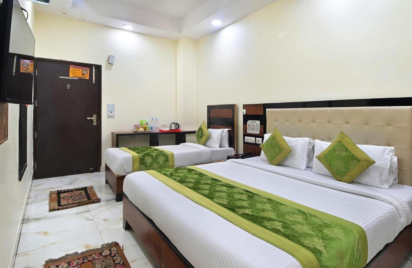 Hotel Emporio View - New Delhi Railway Station - Paharganj ภายนอก รูปภาพ