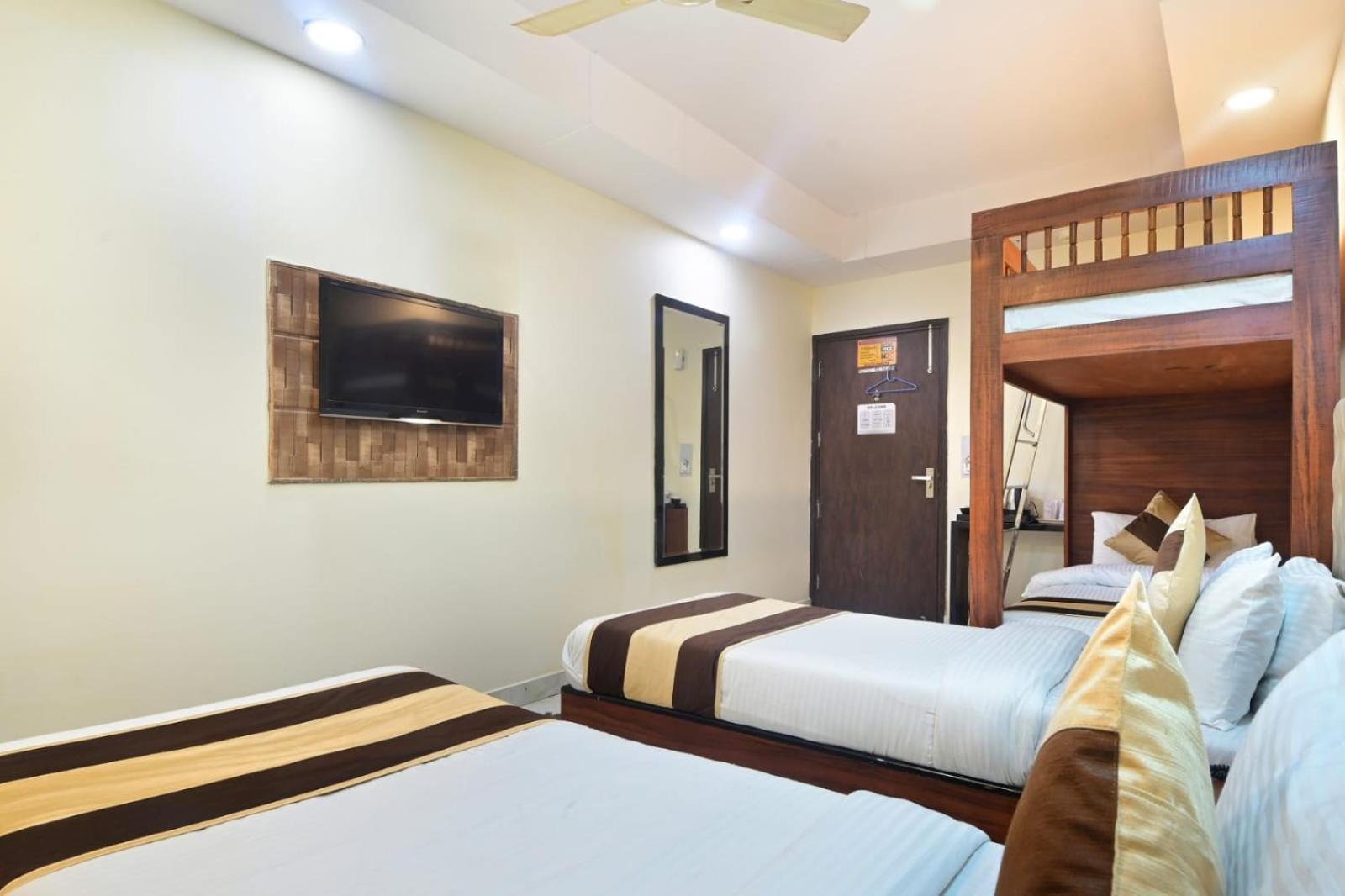 Hotel Emporio View - New Delhi Railway Station - Paharganj ภายนอก รูปภาพ