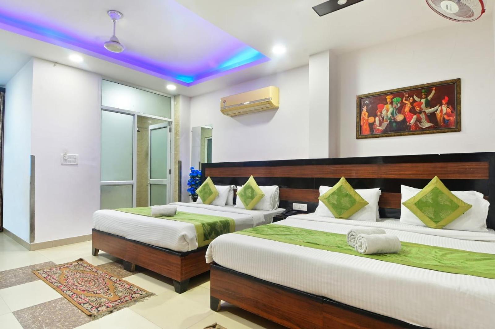 Hotel Emporio View - New Delhi Railway Station - Paharganj ภายนอก รูปภาพ